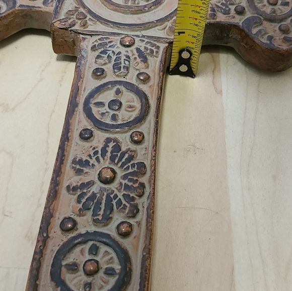 Large wall hanging cross - Picture 9 of 13